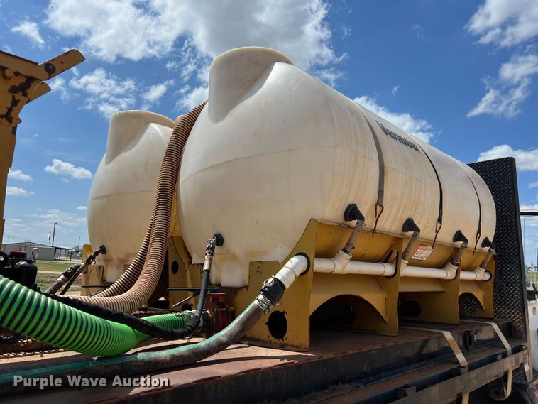 image for item DS3099 2007 International 4300 flatbed truck