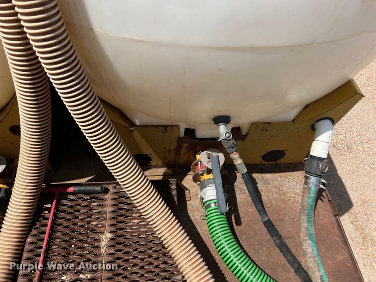 image for item DS3099 2007 International 4300 flatbed truck