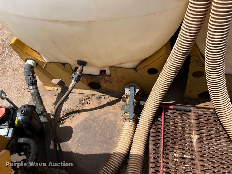 image for item DS3099 2007 International 4300 flatbed truck