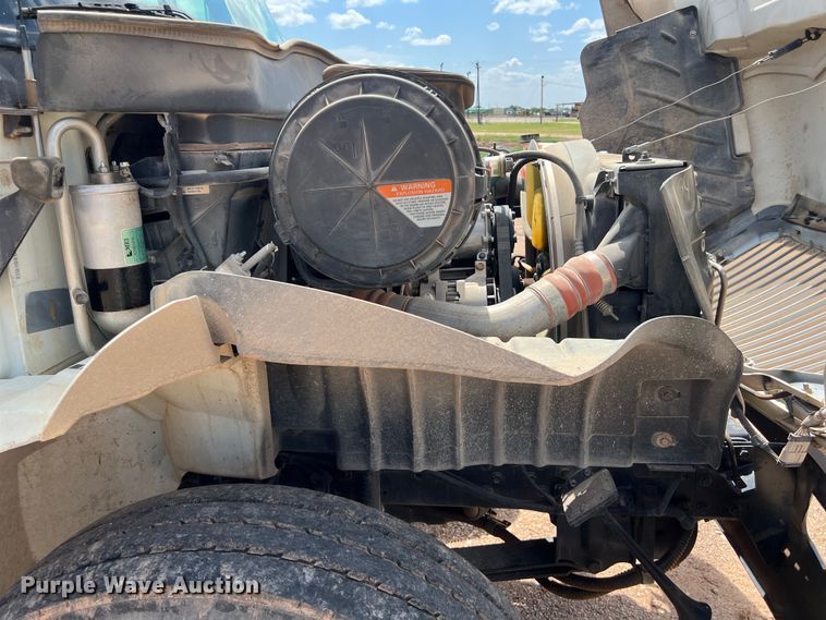 image for item DS3099 2007 International 4300 flatbed truck