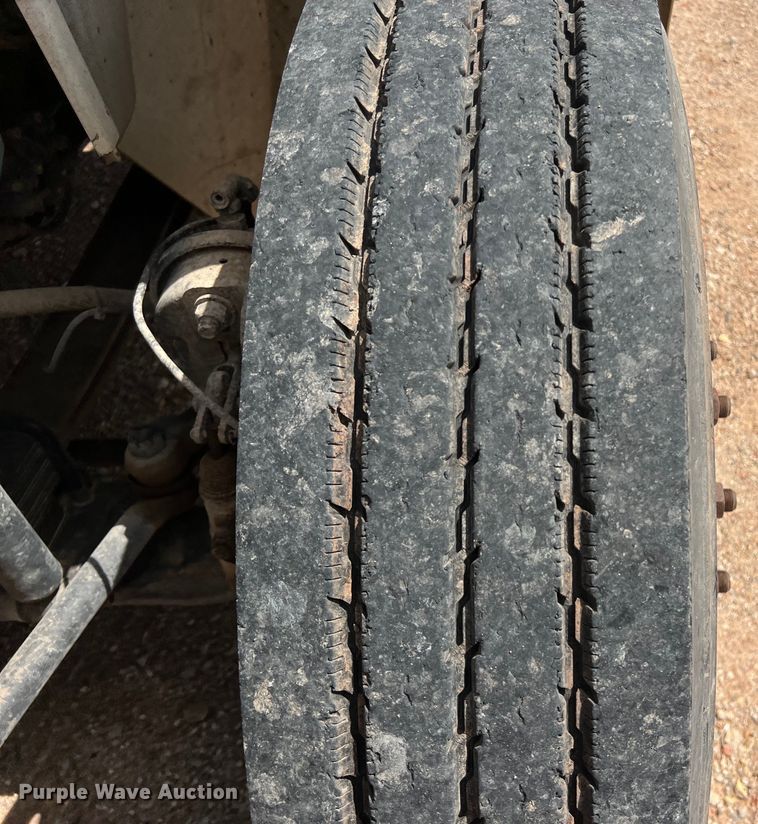 image for item DS3099 2007 International 4300 flatbed truck