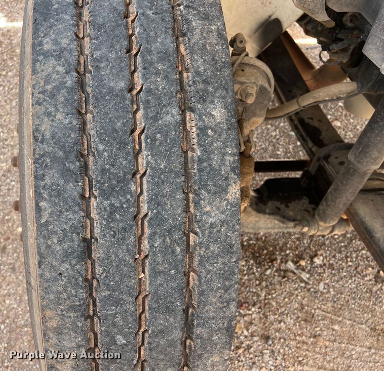 image for item DS3099 2007 International 4300 flatbed truck