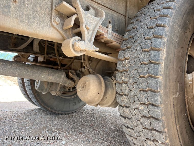 image for item DS3099 2007 International 4300 flatbed truck