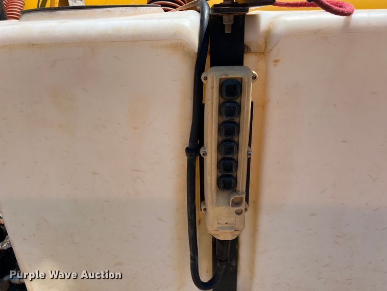 image for item DS3101 2019 Vermeer LP573XDT vacuum excavator