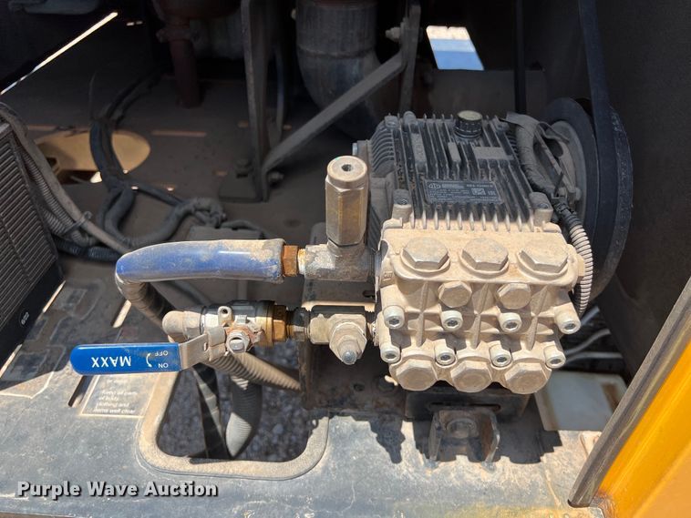 image for item DS3101 2019 Vermeer LP573XDT vacuum excavator