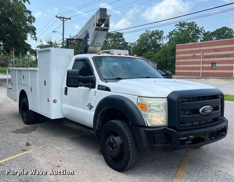 image for item DS3108 2011 Ford F550 Super Duty bucket truck