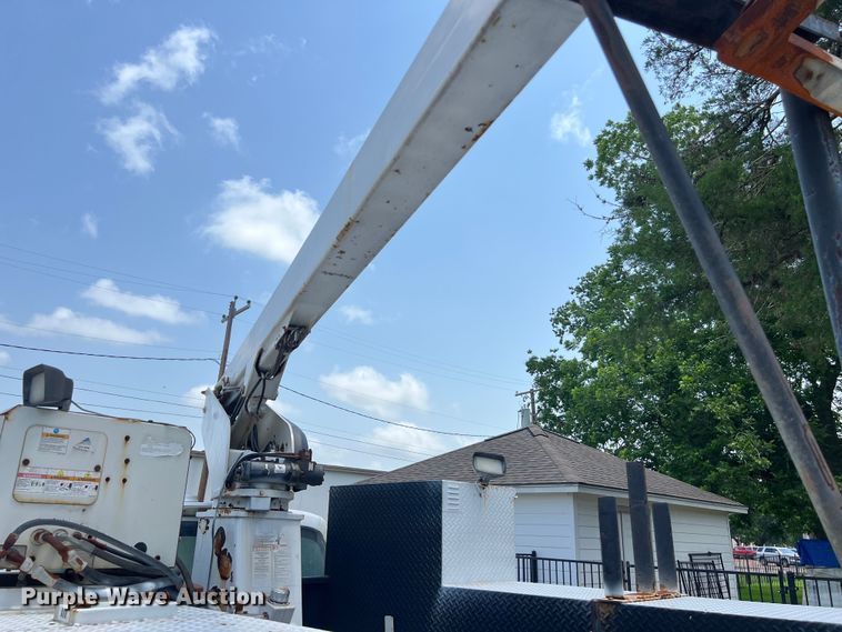 image for item DS3108 2011 Ford F550 Super Duty bucket truck