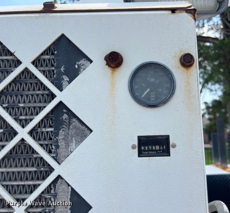 image for item DS3108 2011 Ford F550 Super Duty bucket truck