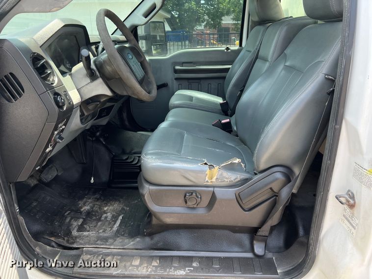 image for item DS3108 2011 Ford F550 Super Duty bucket truck