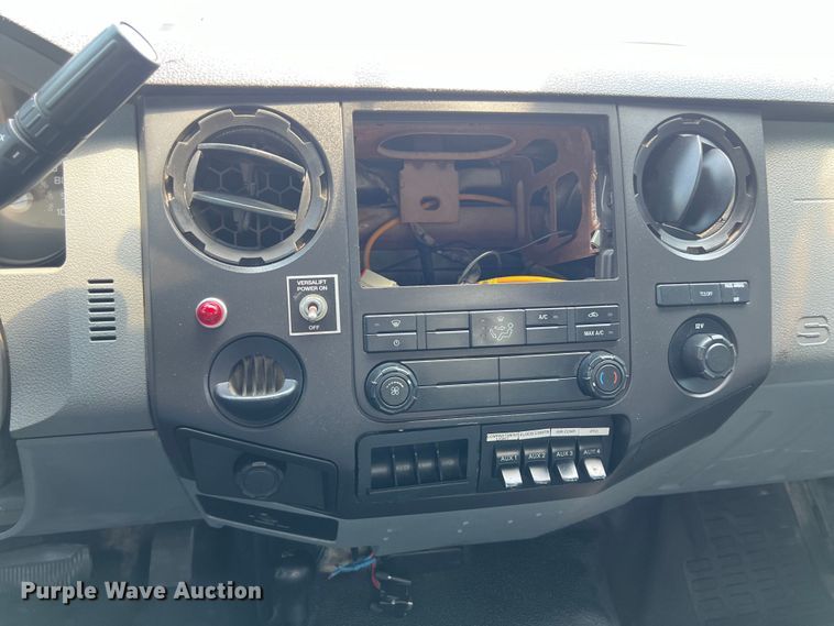 image for item DS3108 2011 Ford F550 Super Duty bucket truck