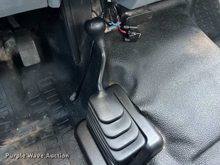 image for item DS3108 2011 Ford F550 Super Duty bucket truck