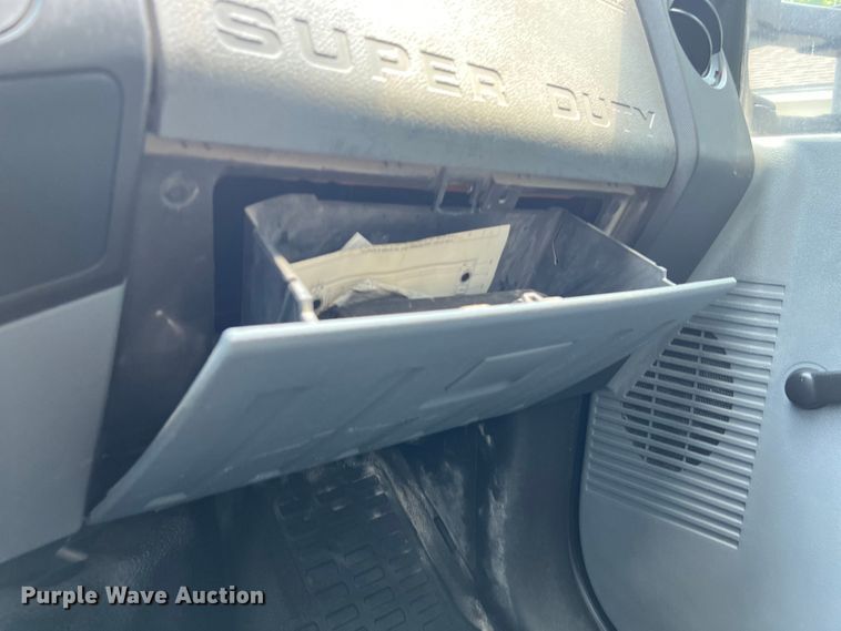 image for item DS3108 2011 Ford F550 Super Duty bucket truck