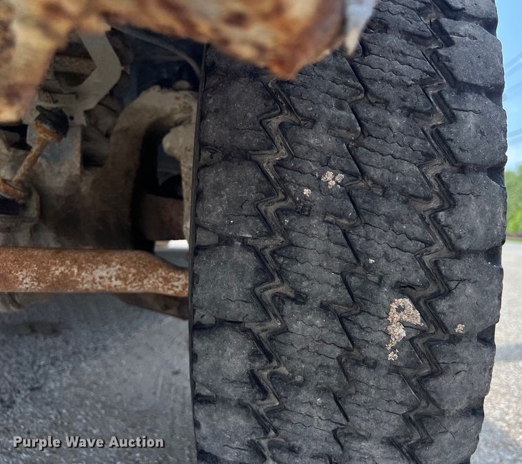 image for item DS3108 2011 Ford F550 Super Duty bucket truck