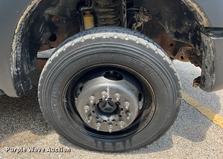 image for item DS3108 2011 Ford F550 Super Duty bucket truck