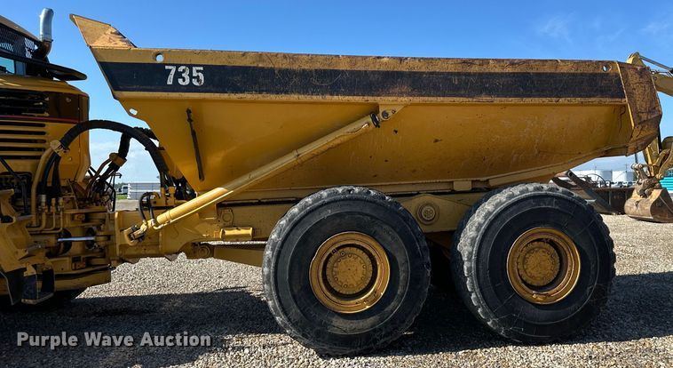 image for item DS4174 2005 Caterpillar 735 haul truck