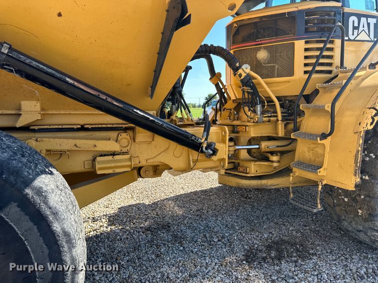 image for item DS4174 2005 Caterpillar 735 haul truck