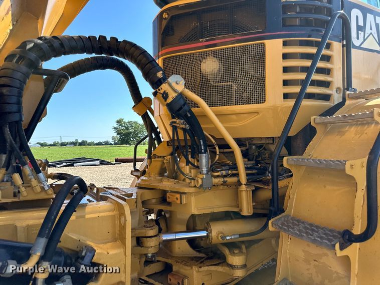 image for item DS4174 2005 Caterpillar 735 haul truck
