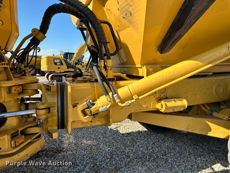 image for item DS4174 2005 Caterpillar 735 haul truck