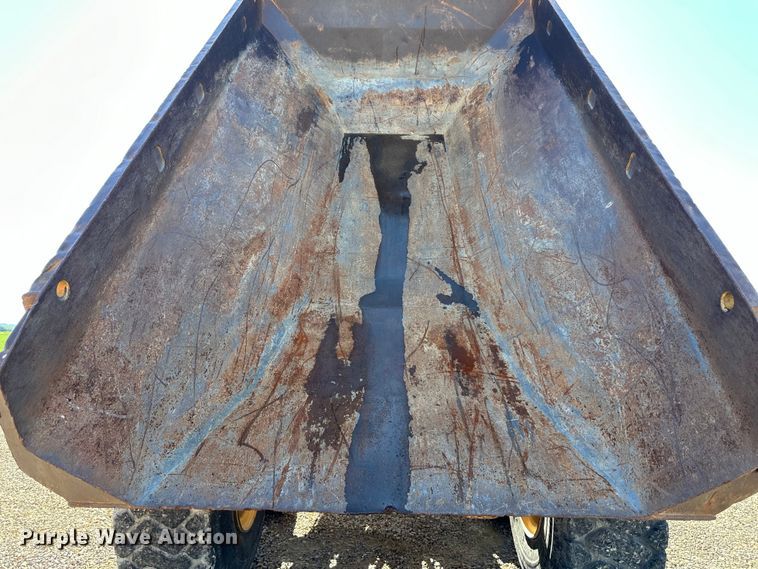 image for item DS4174 2005 Caterpillar 735 haul truck