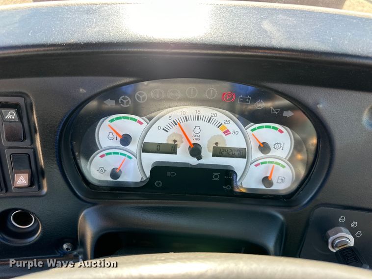 image for item DS4174 2005 Caterpillar 735 haul truck