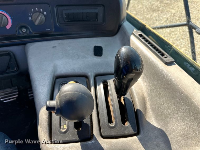 image for item DS4174 2005 Caterpillar 735 haul truck