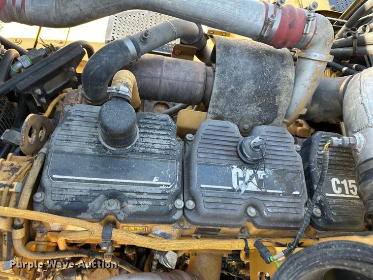 image for item DS4174 2005 Caterpillar 735 haul truck