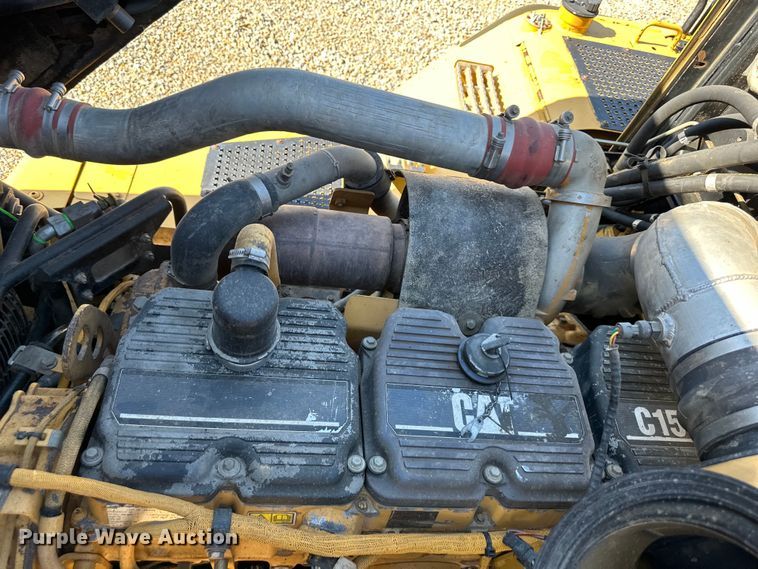 image for item DS4174 2005 Caterpillar 735 haul truck