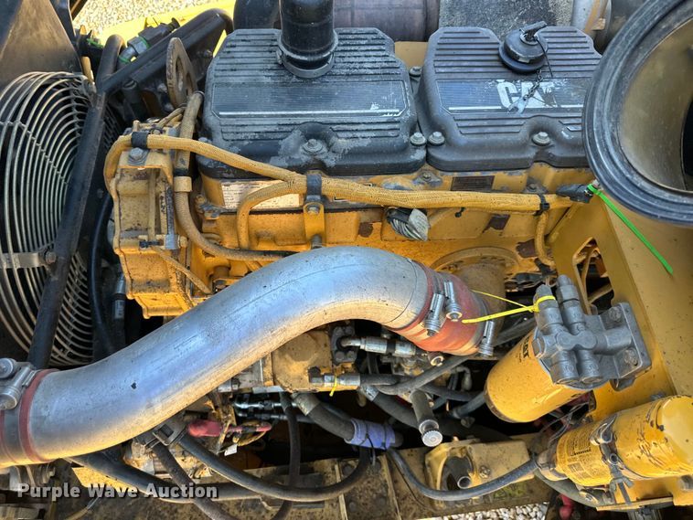 image for item DS4174 2005 Caterpillar 735 haul truck