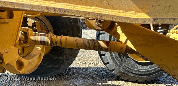 image for item DS4174 2005 Caterpillar 735 haul truck