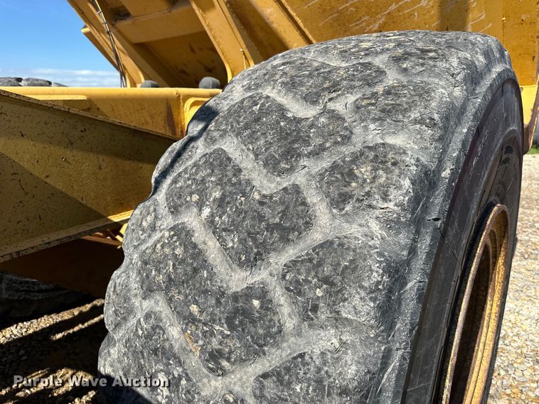 image for item DS4174 2005 Caterpillar 735 haul truck