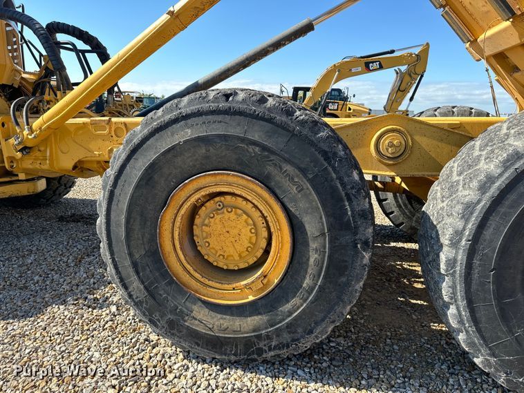 image for item DS4174 2005 Caterpillar 735 haul truck