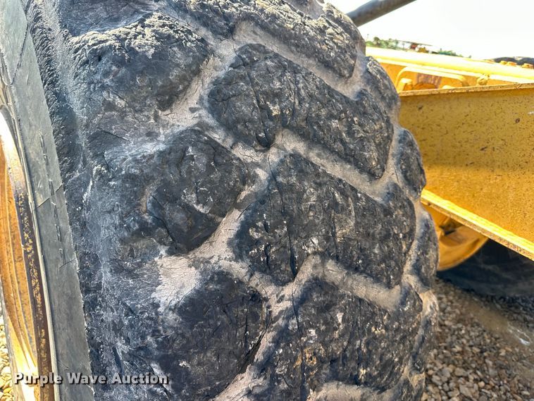 image for item DS4174 2005 Caterpillar 735 haul truck