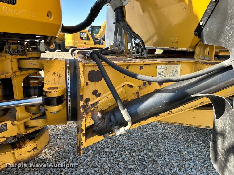 image for item DS4175 2015 Caterpillar 730C haul truck