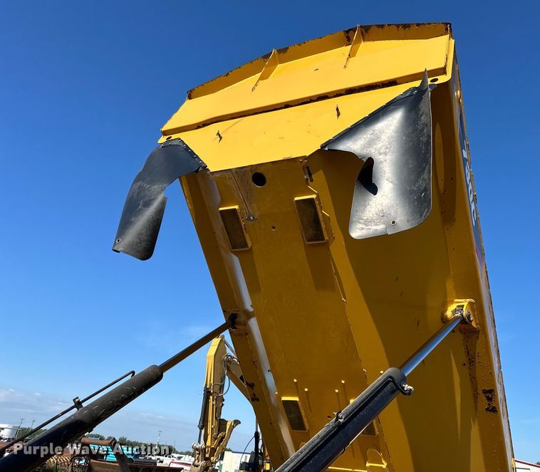 image for item DS4175 2015 Caterpillar 730C haul truck