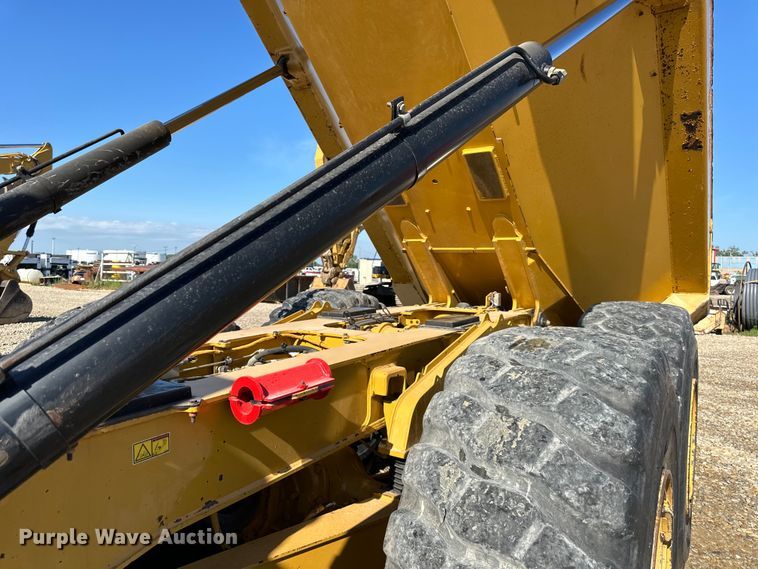 image for item DS4175 2015 Caterpillar 730C haul truck