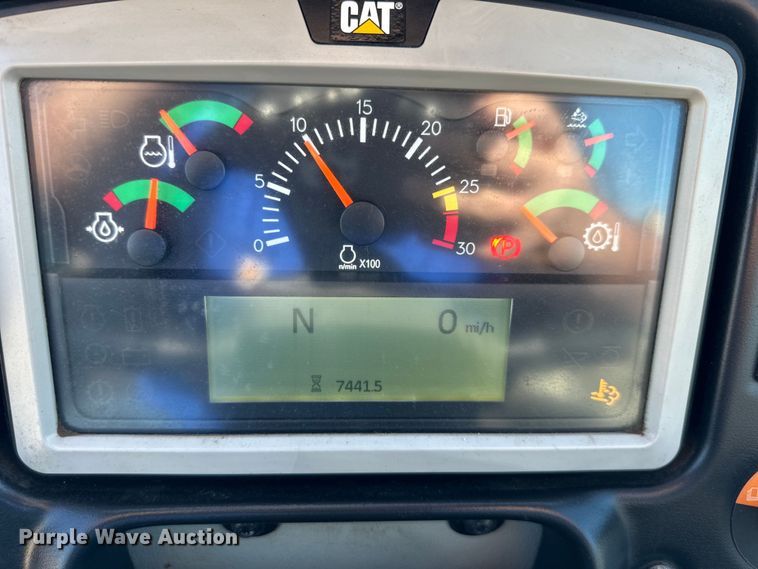 image for item DS4175 2015 Caterpillar 730C haul truck