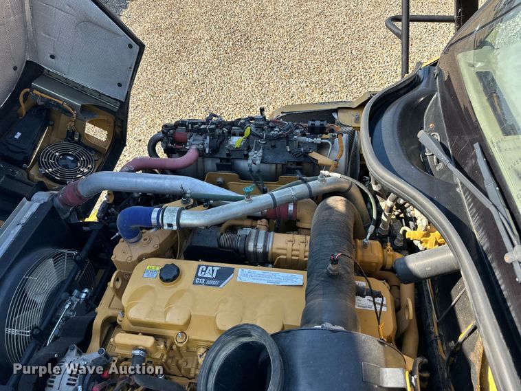 image for item DS4175 2015 Caterpillar 730C haul truck