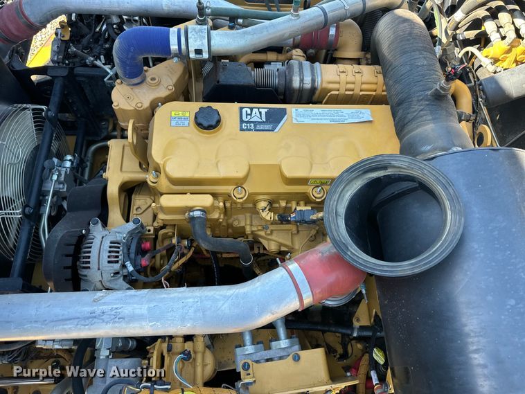 image for item DS4175 2015 Caterpillar 730C haul truck