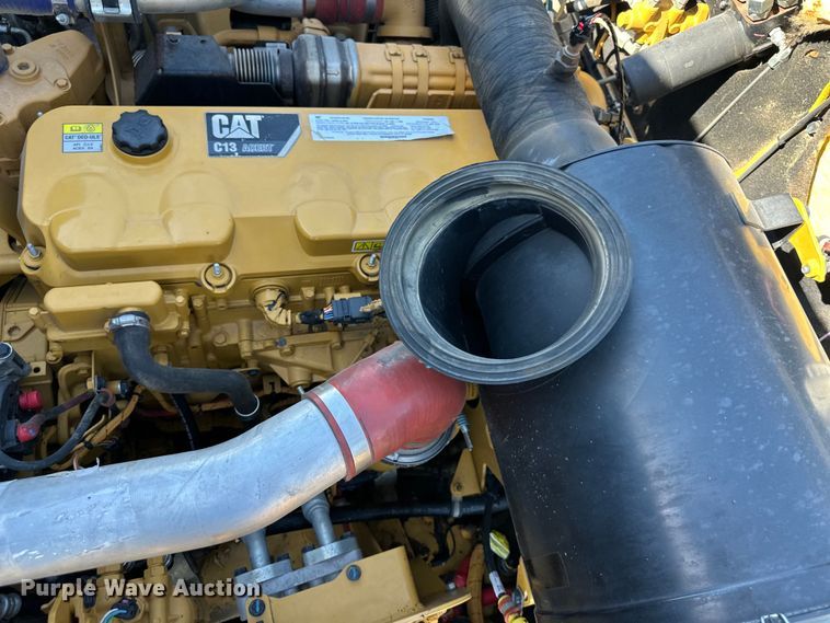 image for item DS4175 2015 Caterpillar 730C haul truck