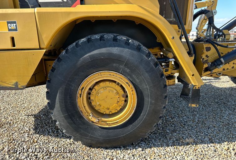 image for item DS4175 2015 Caterpillar 730C haul truck