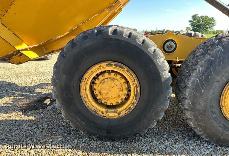 image for item DS4175 2015 Caterpillar 730C haul truck