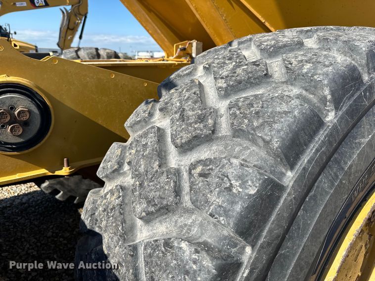 image for item DS4175 2015 Caterpillar 730C haul truck