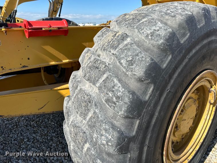 image for item DS4175 2015 Caterpillar 730C haul truck