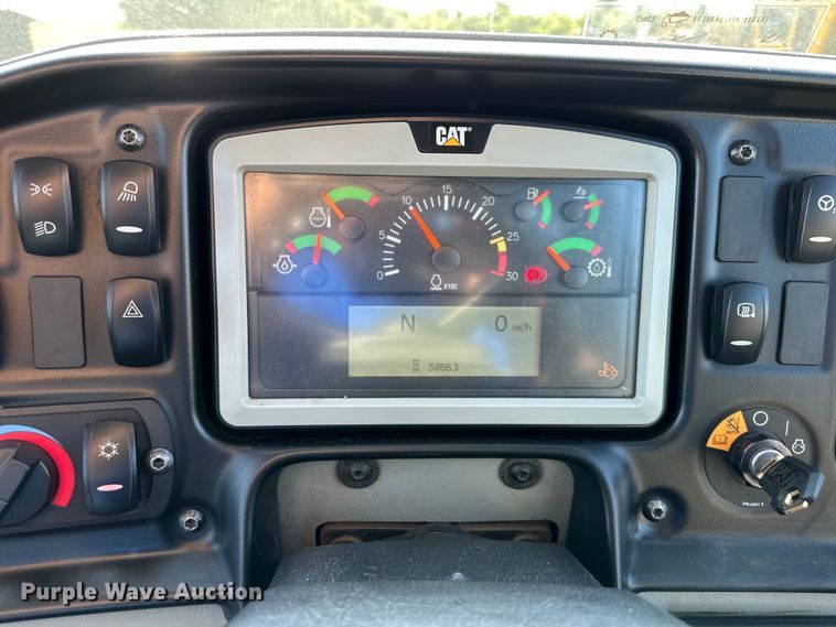 image for item DS4176 2016 Caterpillar 730C2 haul truck