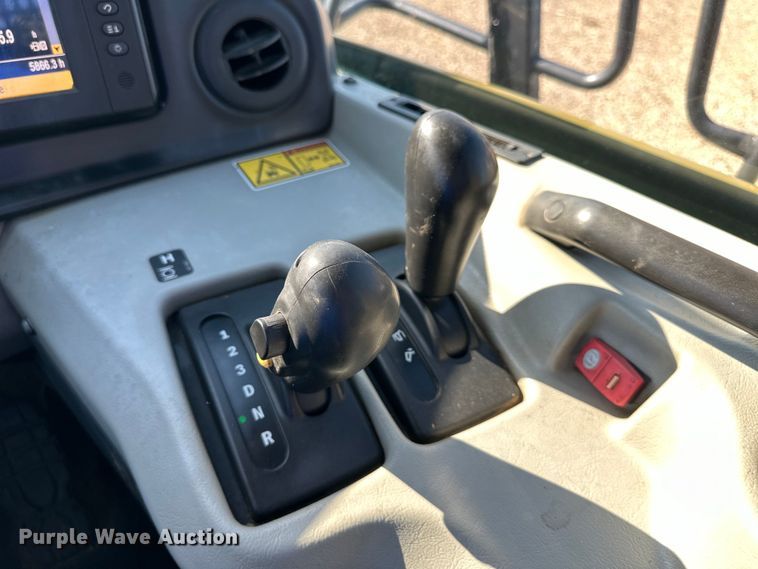 image for item DS4176 2016 Caterpillar 730C2 haul truck