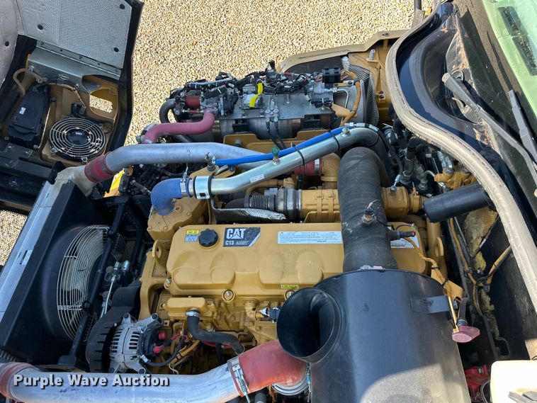 image for item DS4176 2016 Caterpillar 730C2 haul truck