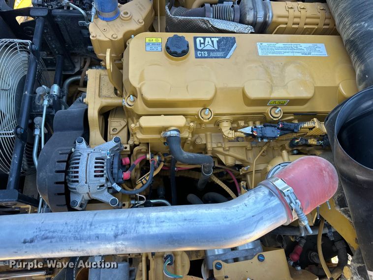 image for item DS4176 2016 Caterpillar 730C2 haul truck