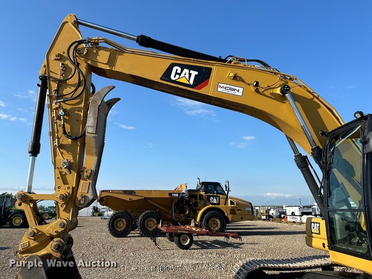 image for item DS4179 2018 Caterpillar  323 excavator