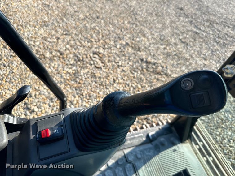 image for item DS4179 2018 Caterpillar  323 excavator