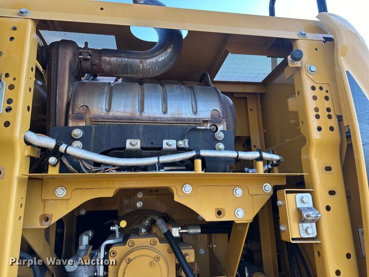 image for item DS4179 2018 Caterpillar  323 excavator